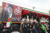 مراسم تشییع پیکر مطهر ۱۲ لاله گلگون کفن در شیراز برگزار شد