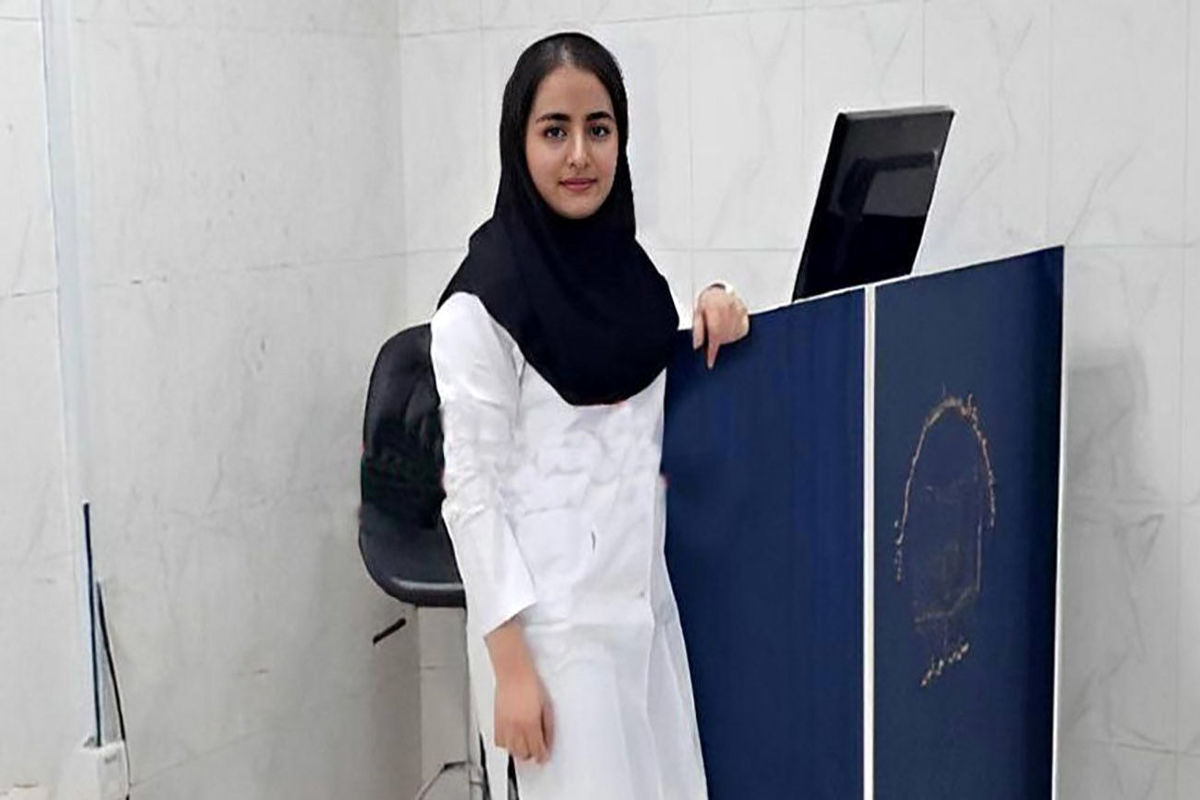 آیلار حقی2