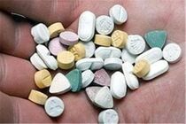 کشف بیش از ۲ هزار قرص غیرمجاز از یک عطاری در کاشان