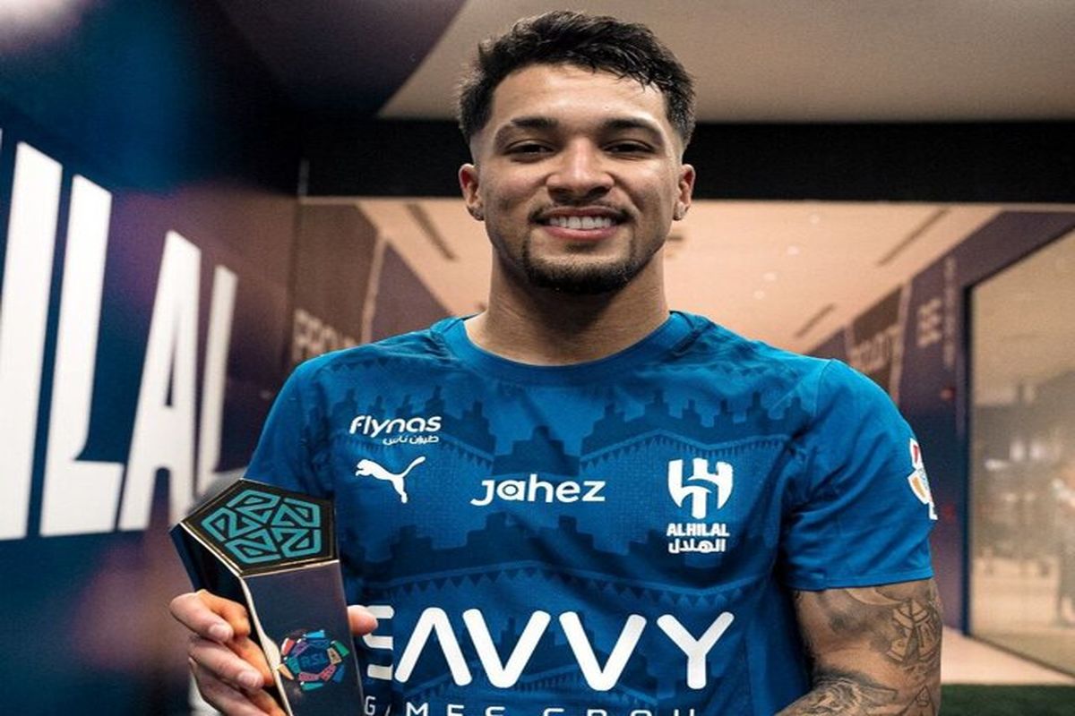 مهاجم الهلال