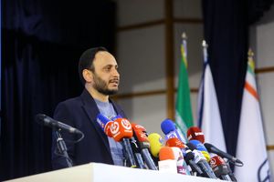 رسانه در خط مقدم هجمه شبانه‌روزی دشمن است