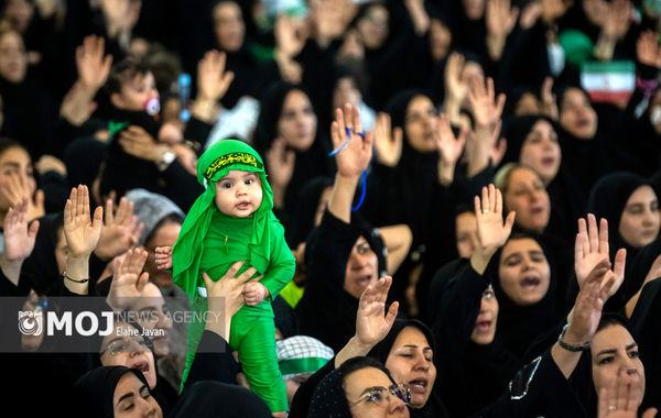 مراسم شیرخوارگان حسینی در مصلی امام خمینی(ره)
