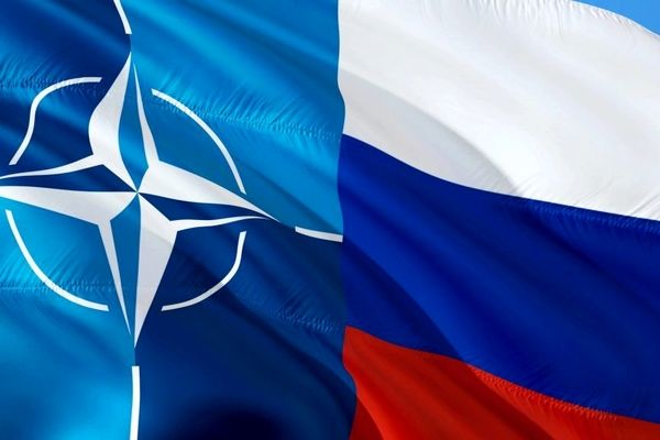 ناتو تا سال ۲۰۲۷ کمربند هوشمند دفاعی در مرز اروپا و روسیه  ایجاد می‌کند