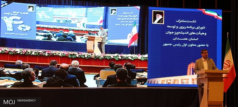 توجه به معیشت مردم در استان در اولویت برنامه ها است