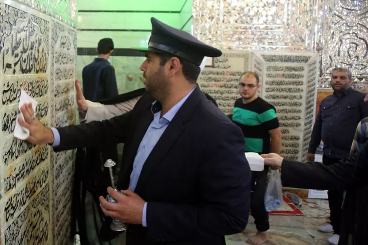 غبارروبی مزار شهدا