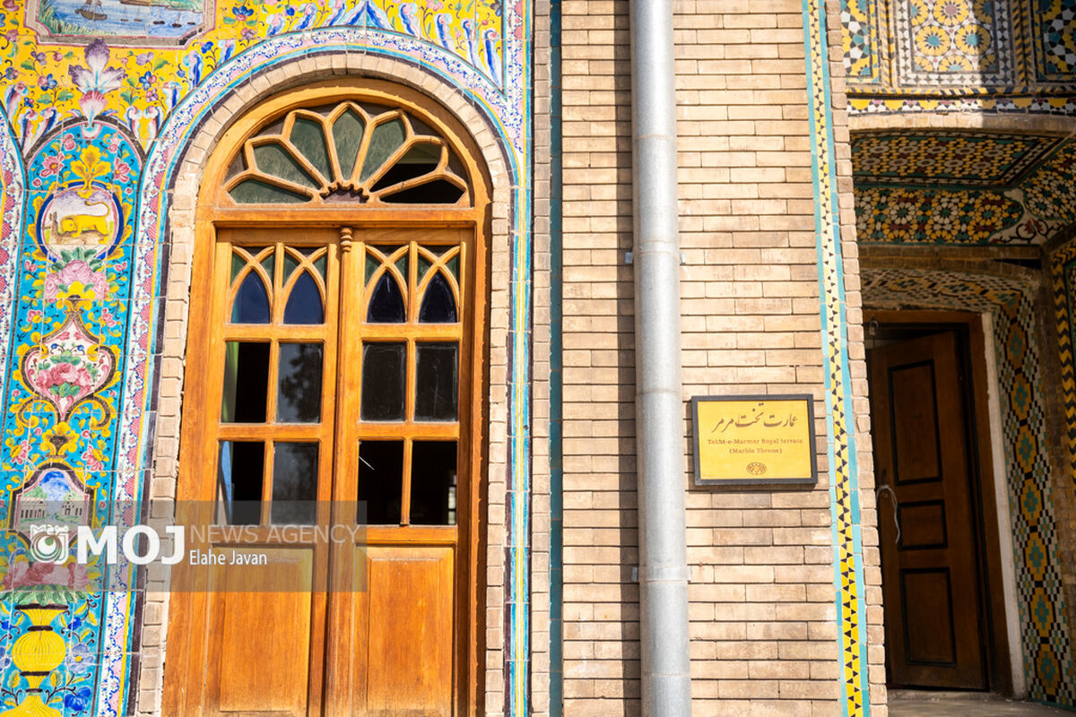آثار تجاوز هوایی به کاخ گلستان