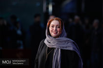 ژاله صامتی و دخترش روی صحنه تئاتر می‌روند