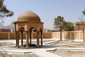 بقعه فاتح‌الملک تخت فولاد آماده بازدید گردشگران و شهروندان است