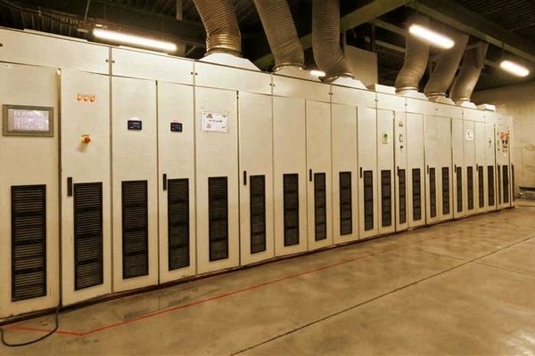 تعویض درایوهای قفسه F6 نورد گرم فولاد مبارکه بدون حضور کارشناسان خارجی