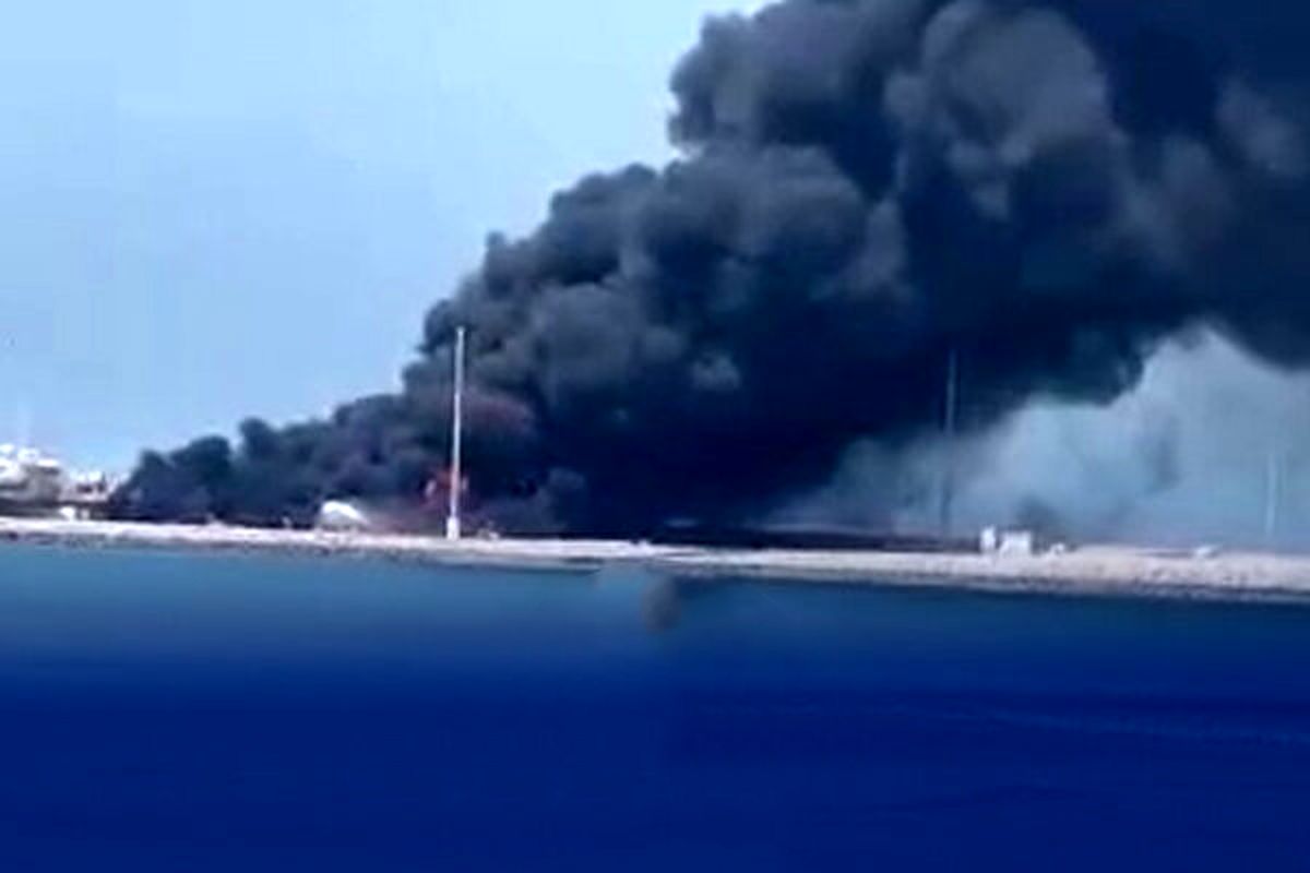 بندر دیر اتش سوزی