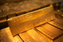 طلای جهانی پایین 1230 دلار ایستاد