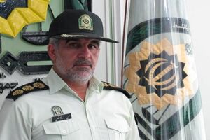 توقیف دو خودرو با یک میلیارد  لباس قاچاق 