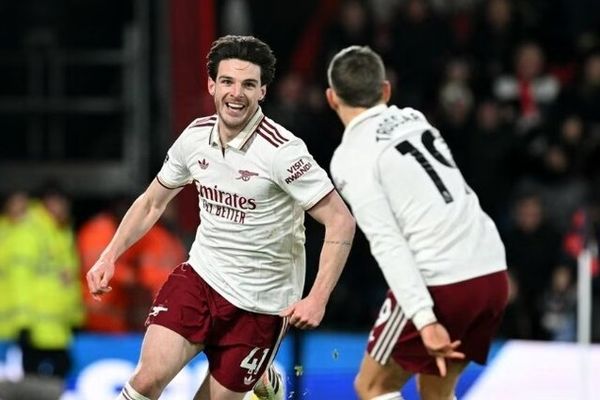 آرسنال و استون ویلا پیروز لیگ انگلیس شدند