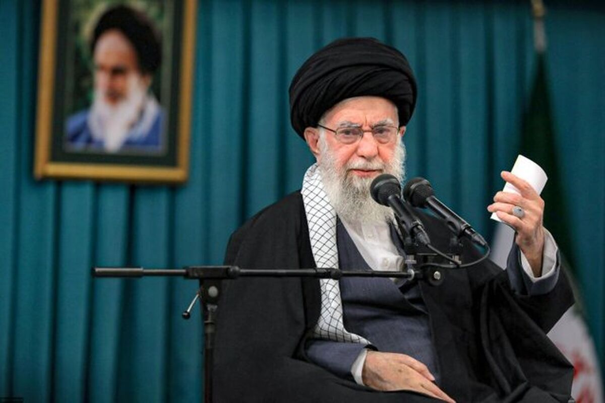 رهبر معظم انقلاب با عفو و تخفیف مجازات جمعی از محکومان موافقت کرد
