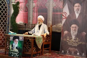 خونخواهی از دشمنان، خواسته‌ی حق ملت و شرع است