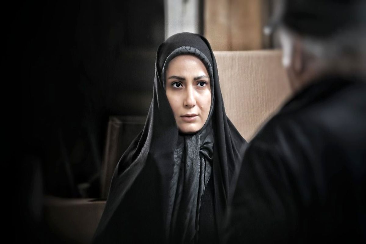 سریال بی همگان