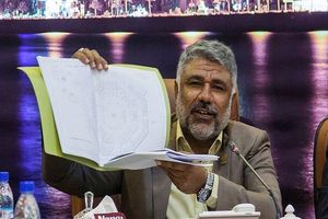 شهردار بندرعباس روی لبه تیغ