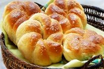 این نون خونگی معرکه رو خودت توی خونه درست کن بدون دردسر! / طرز تهیه نان خانگی با دستور حرفه ای + ویدئو
