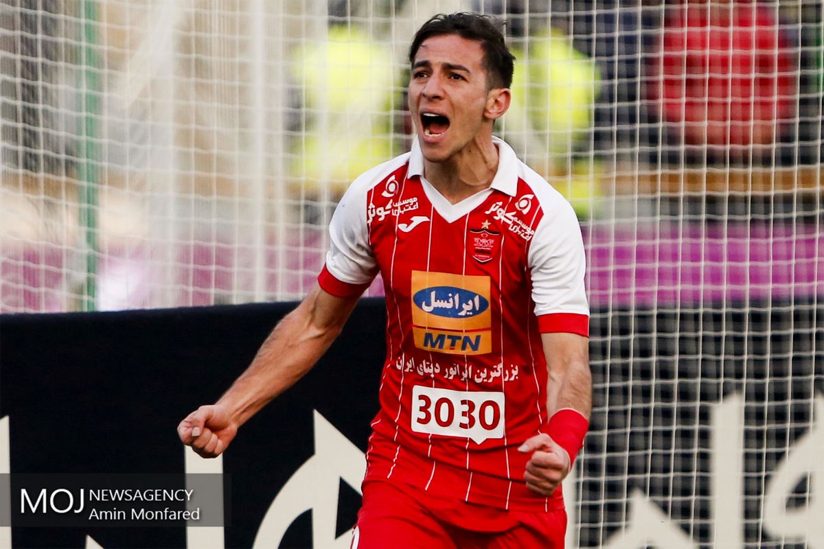 دیدار تیم های پرسپولیس تهران و ذوب آهن اصفهان (2)/فرشاد احمدزاده