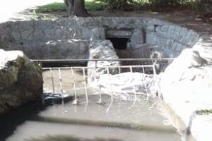 تخلیه ۶۰ تن رسوبات از قنات عباس آباد