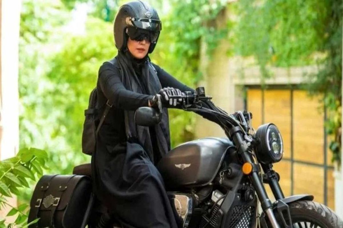 موتور سواری بانوان موتور سواری خانم ها گواهی موتورسیکلت بانوان