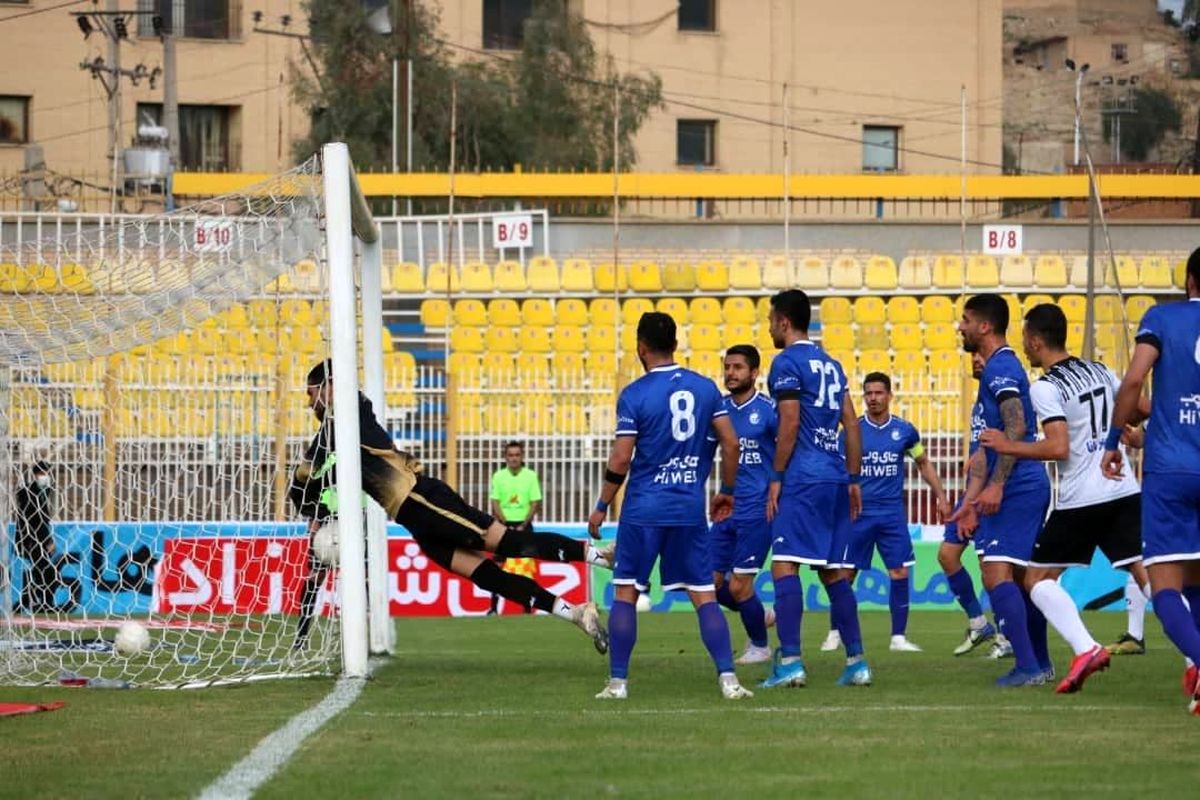 نفت و استقلال