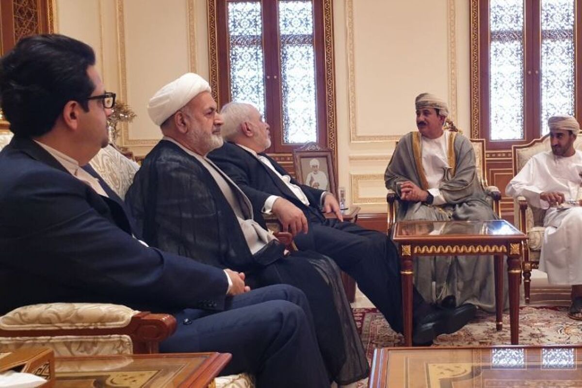 دیدار ظریف با وزیر دفتر سلطان قابوس
