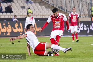 گرشاسبی به پرسپولیسی ها سکه داد