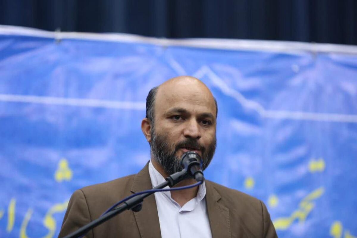 معاون وزیر آمورش و پرورش 