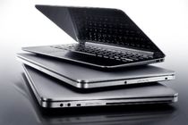 کشف محموله میلیاردی لپ تاپ قاچاق در نجف آباد