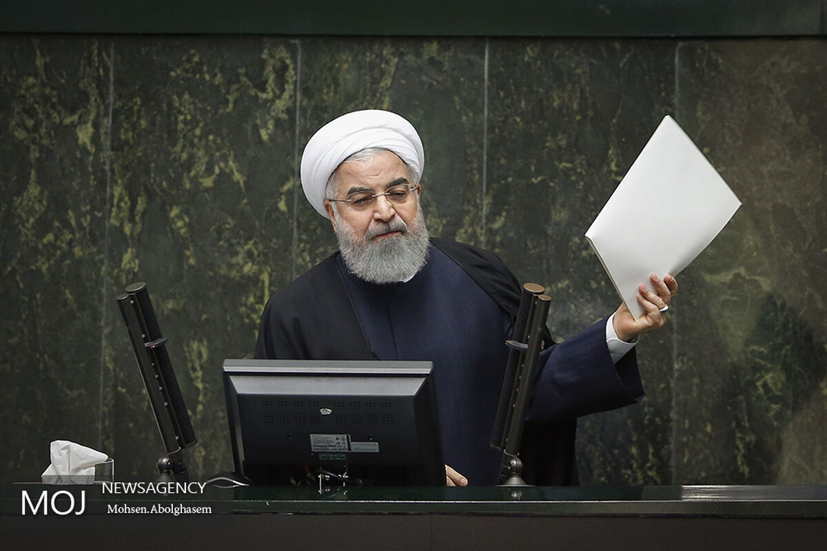 تقدیم لایحه بودجه سال ۹۷ به مجلس توسط رییس جمهوری