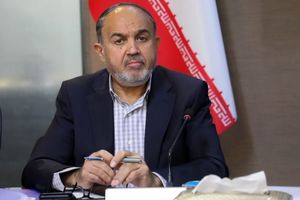 هدایت نقدینگی، رونق تولید و مهار تورم را به دنبال دارد