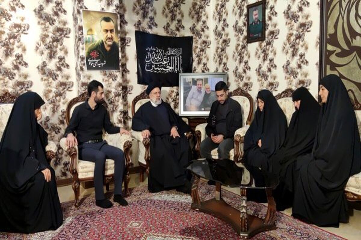 رئیس جمهوری در دیدار خانواده سردار شهید سیدرضی موسوی