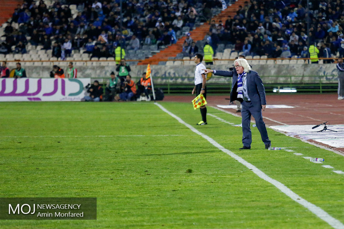 دیدار تیم های فوتبال استقلال تهران و پدیده مشهد/وینفرد شفر