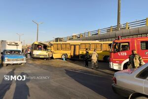 تصادف دو اتوبوس در جاده مخصوص کرج / ۱۶ نفر مصدوم شدند+ عکس