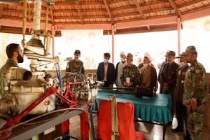 افتتاح نمایشگاه دست آوردهای یگان های ارتش منطقه اصفهان در شهر ابریشم