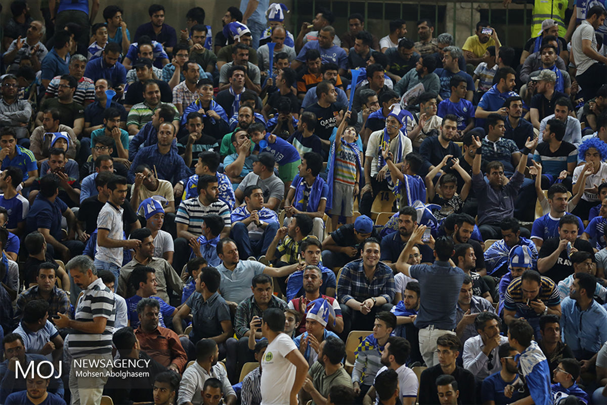 دیدار تیم‌های فوتبال سایپا و استقلال تهران