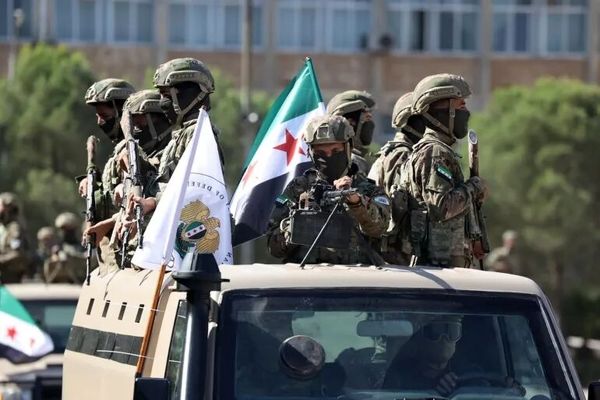 مواضع نیروهای دموکراتیک کرد در تیررس حمله نظامی قرار دارد