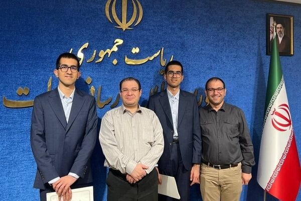 شورای اطلاع‌رسانی دولت از علی و امیر جعفری رتبه 3 و 11 کنکور تجربی تقدیر کرد