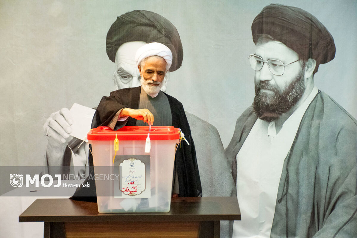 انتخابات چهاردهمین دوره ریاست جمهوری در حسینیه جماران