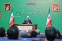 هتک حرمت نمادهای ملی در مراکز علمی پذیرفتنی نیست