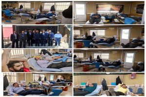 کارکنان بانک تجارت باحضور در مرکز انتقال خون شهرستان اراک و ساوه با اهدای خون خود نسبت به این شهدای عزیز ادای احترام کردند