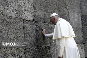 رهبر آینده واتیکان راه جلوگیری از خشونت را ادامه دهد