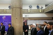 روحانی رای خود را بر صندوق انداخت