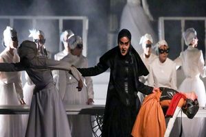 تئاتر مشهد با فروش ۲۹ میلیارد ریال، جانی تازه گرفت