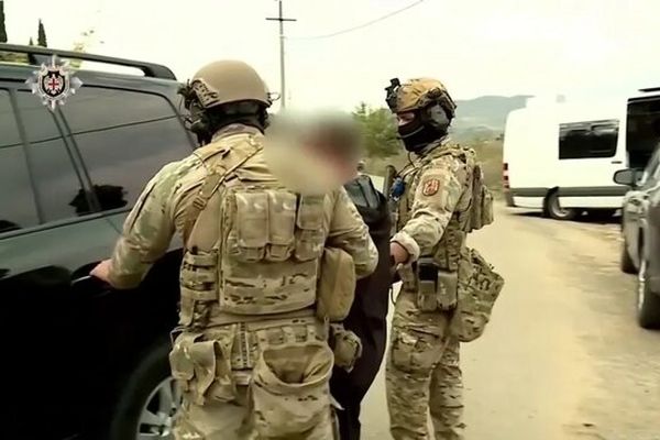 سه تبعه چینی در تفلیس به اتهام تلاش برای قاچاق اورانیوم بازداشت شدند