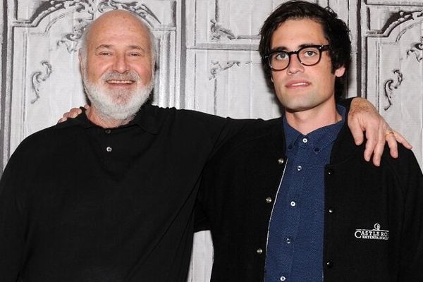 پسر راب راینر به اتهام قتل والدینش بازداشت شد