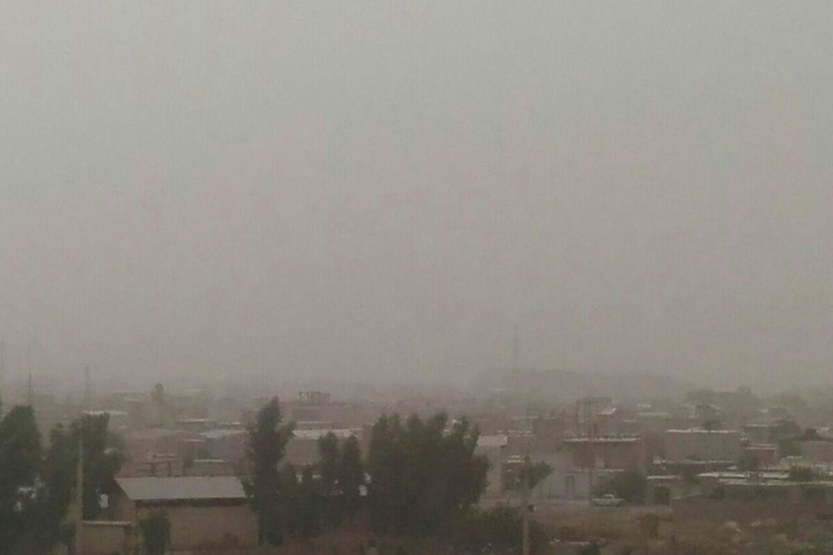 گردوغبار امروز آسمان سرپل ذهاب را فراگرفت