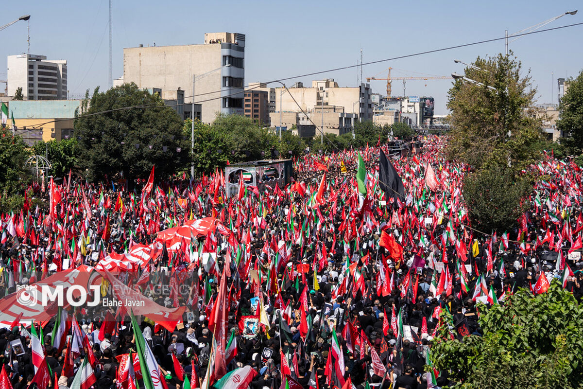 مراسم تشییع پیکر مطهر رهبر شهید انقلاب در تهران