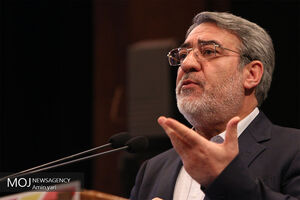 دشمن از هر موضوعی برای بیان ناکارآمدی نظام استفاده می‌کند/ اگر مردم در محوریت کار نباشد کار مسئولان زار است 